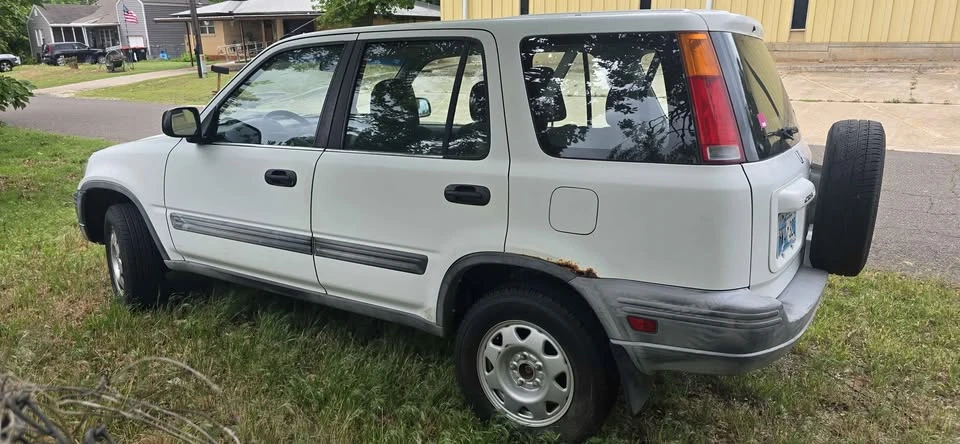 2000 Honda CR-V 1st Gen - Image 2 of 2