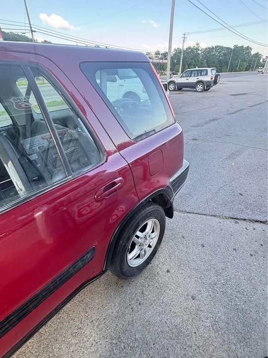 2000 Honda CR-V 1st Gen - Image 5 of 13