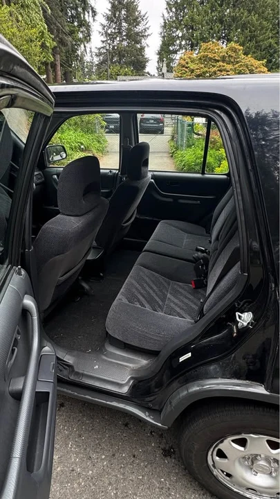 2000 Honda CR-V 1st Gen - Image 9 of 11