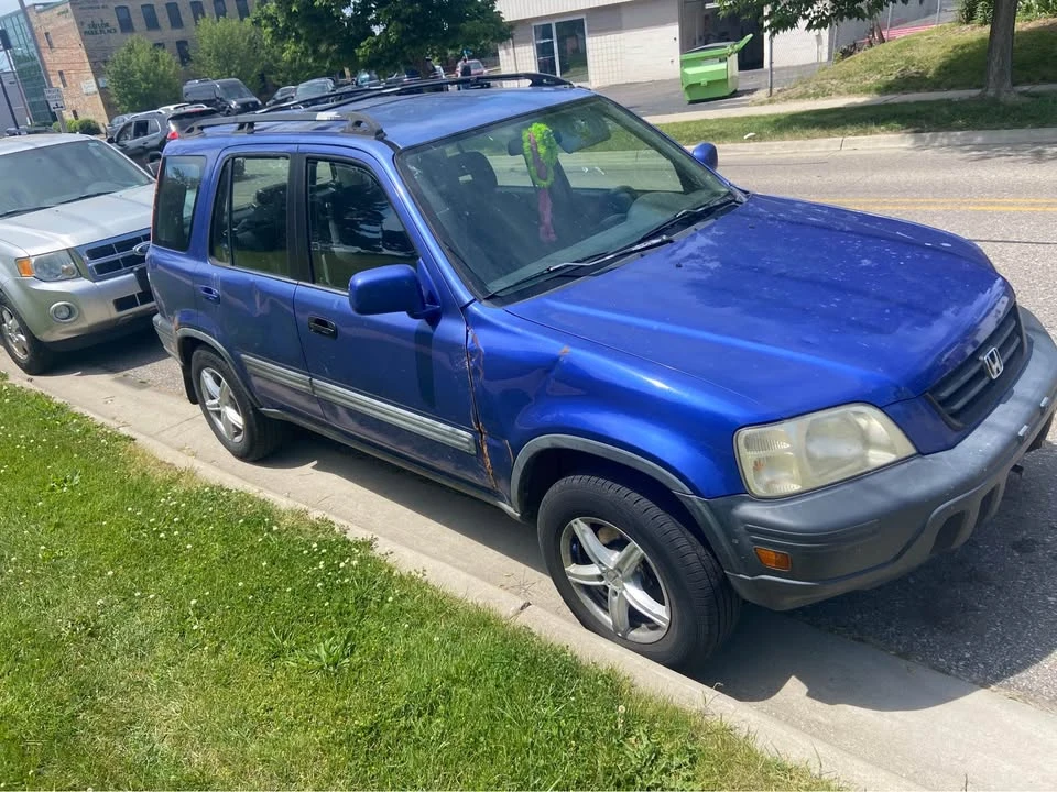 2000 Honda CR-V 1st Gen - Image 2 of 13
