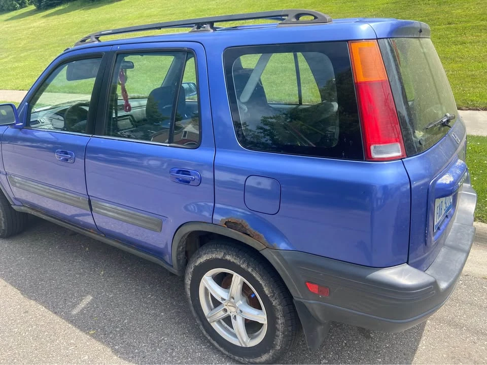 2000 Honda CR-V 1st Gen - Image 5 of 13