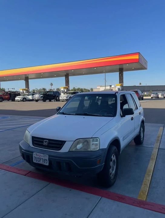 2000 Honda CR-V 1st Gen - Image 2 of 4