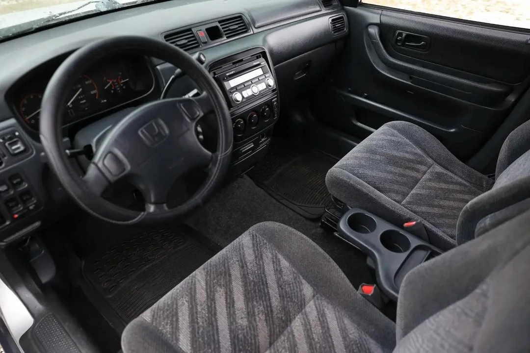 2000 Honda CR-V 1st Gen - Image 4 of 21