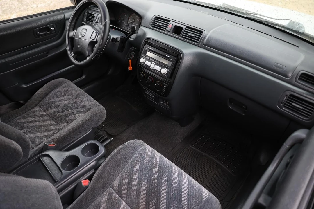 2000 Honda CR-V 1st Gen - Image 16 of 21