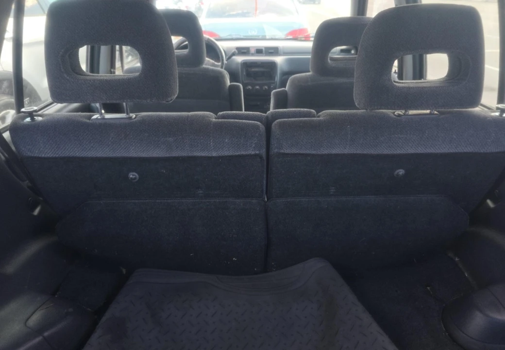 2000 Honda CR-V 1st Gen - Image 13 of 14
