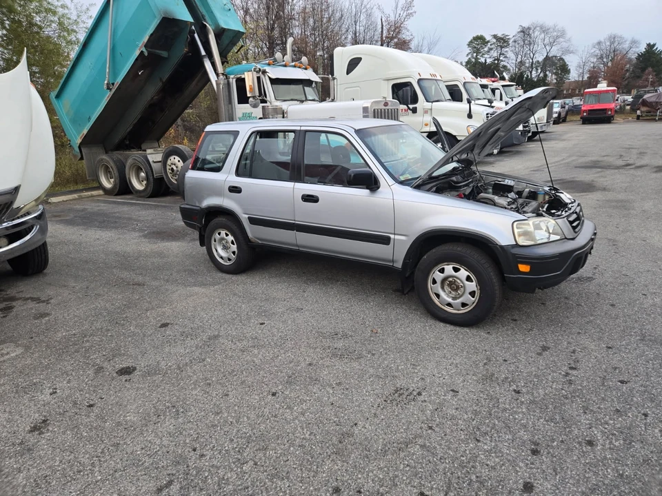 2000 Honda CR-V 1st Gen - Image 10 of 13