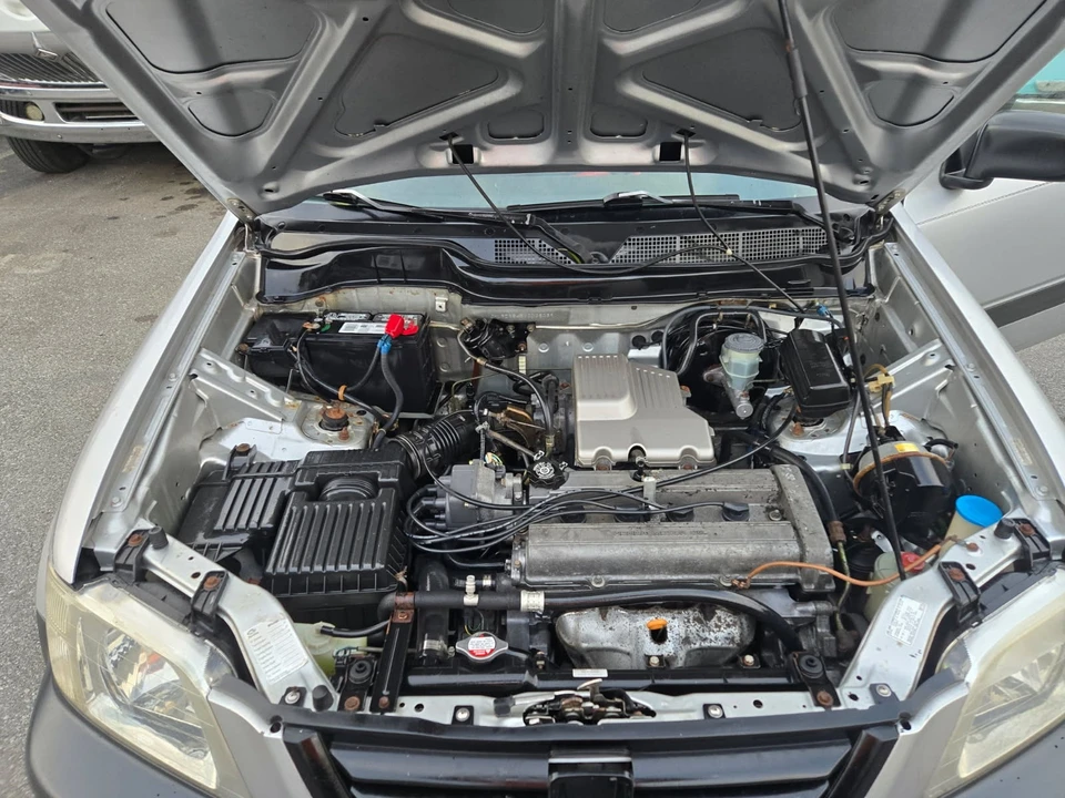 2000 Honda CR-V 1st Gen - Image 11 of 13