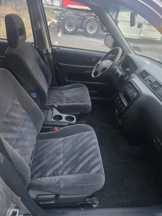 2000 Honda CR-V 1st Gen - Image 8 of 13