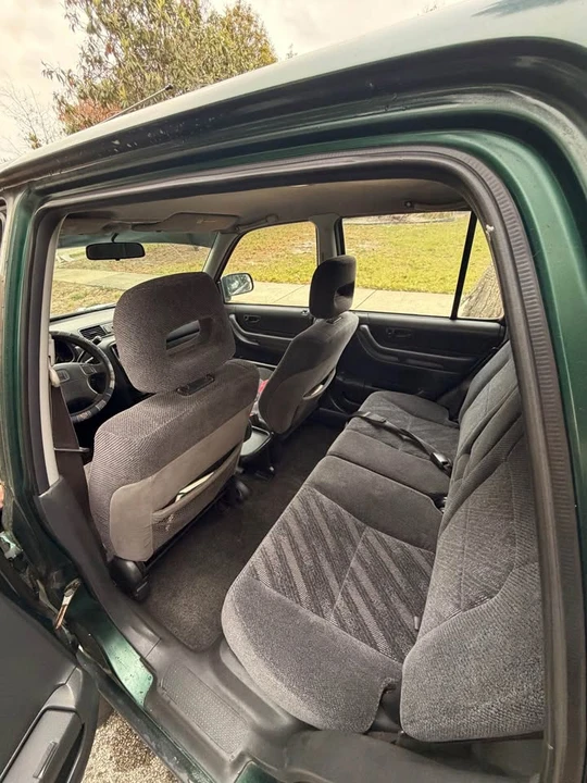 2000 Honda CR-V 1st Gen - Image 6 of 8