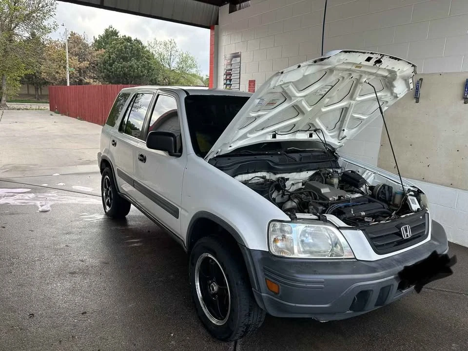 2000 Honda CR-V 1st Gen - Image 2 of 10