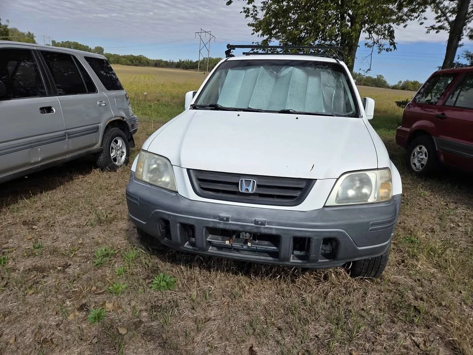 2000 Honda CR-V 1st Gen - Image 7 of 15