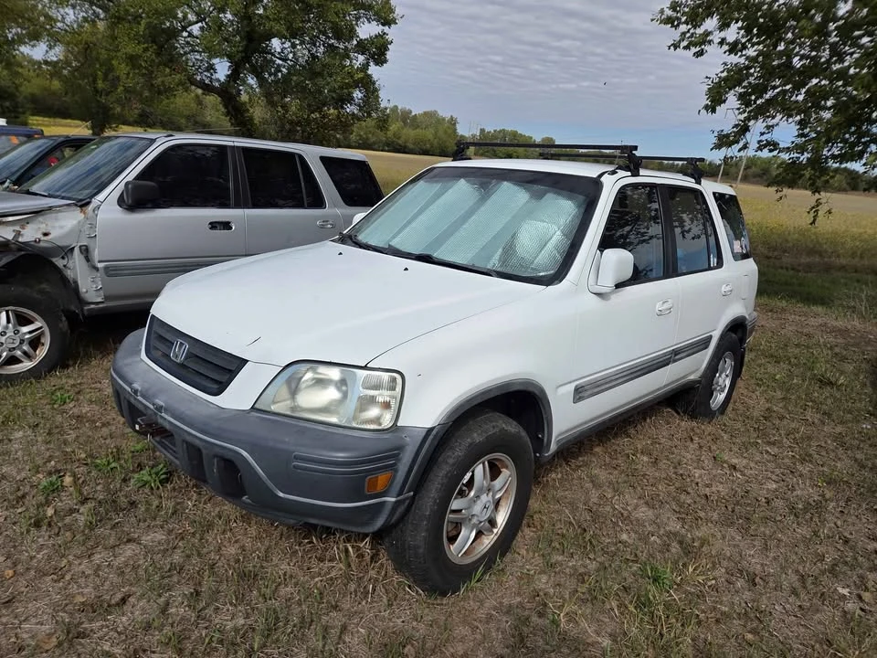 2000 Honda CR-V 1st Gen - Image 6 of 15