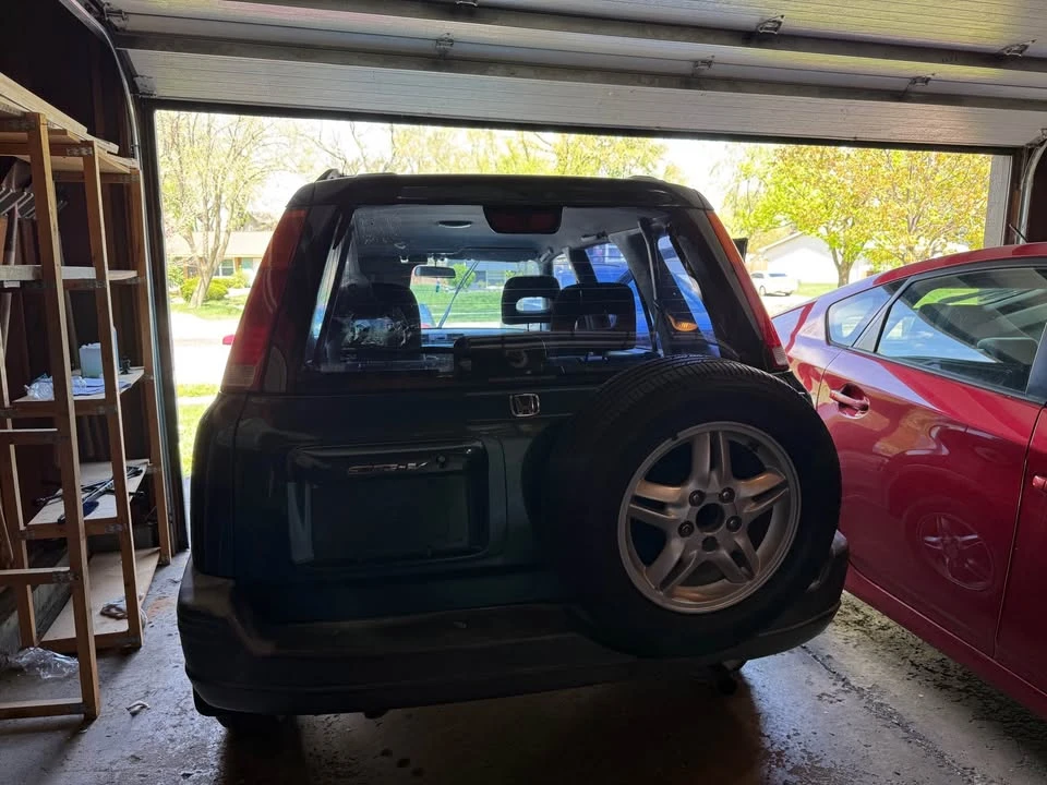 2000 Honda CR-V 1st Gen - Image 2 of 8