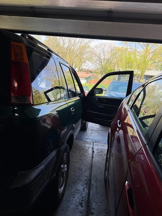 2000 Honda CR-V 1st Gen - Image 3 of 8
