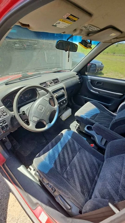 2000 Honda CR-V 1st Gen - Image 7 of 11