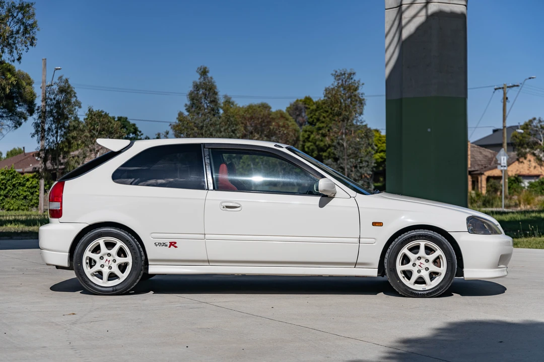 2000 Honda EK9 Civic Type R - Image 5 of 31
