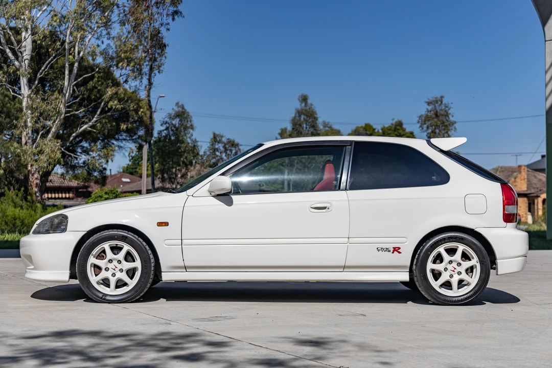 2000 Honda EK9 Civic Type R - Image 9 of 31