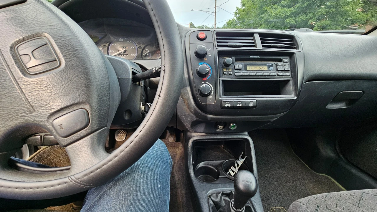 2000 Honda EK Civic - Image 9 of 25