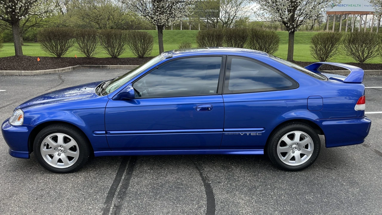 2000 Honda EM1 Civic Si - Image 13 of 31