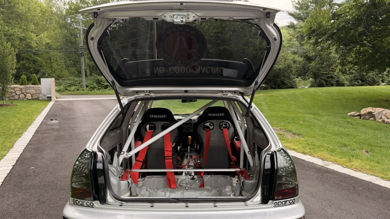 2000 Honda EK9 Civic Type R - Image 10 of 31