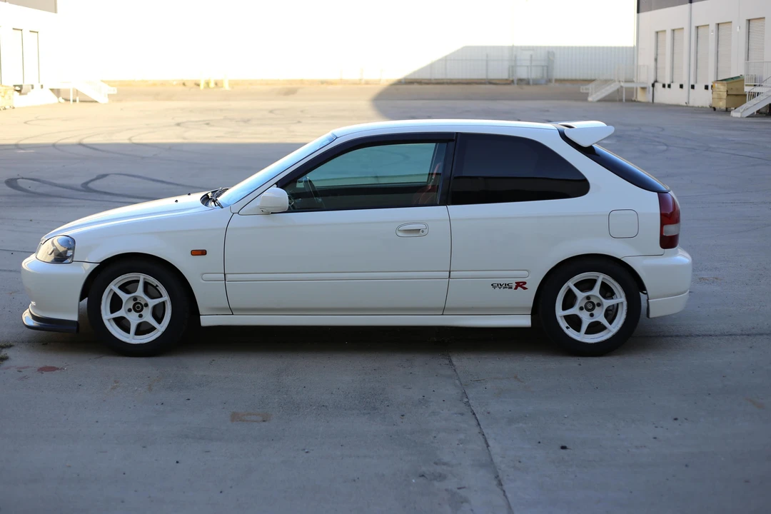 2000 Honda EK9 Civic Type R - Image 8 of 16