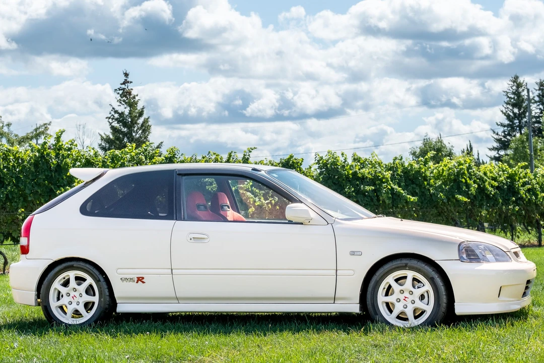 2000 Honda EK9 Civic Type R - Image 5 of 31
