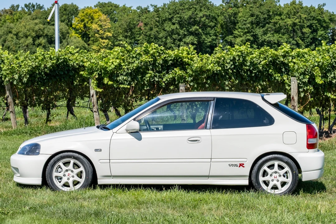 2000 Honda EK9 Civic Type R - Image 9 of 31