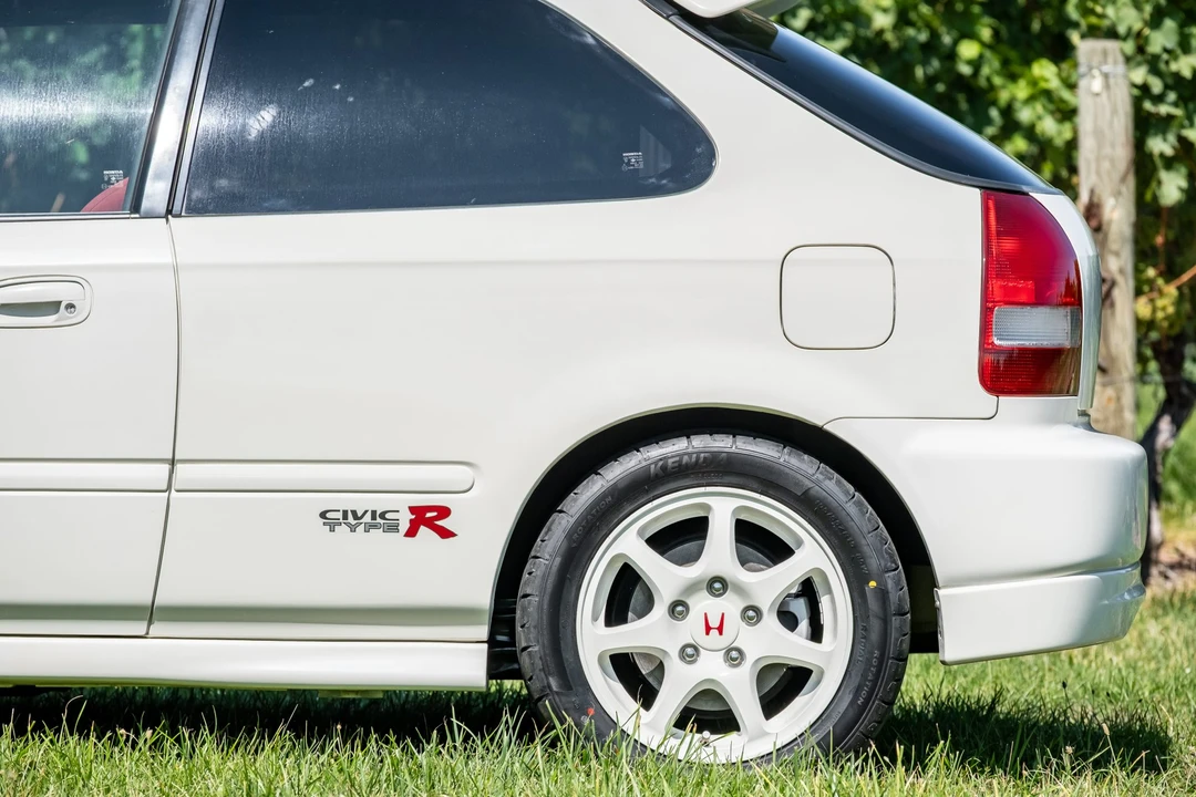 2000 Honda EK9 Civic Type R - Image 28 of 31