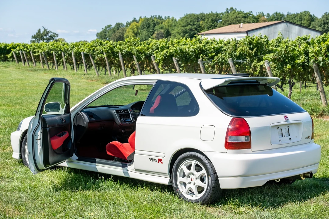 2000 Honda EK9 Civic Type R - Image 11 of 31