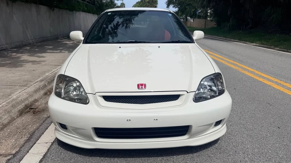 2000 Honda EK9 Civic Type R - Image 2 of 17