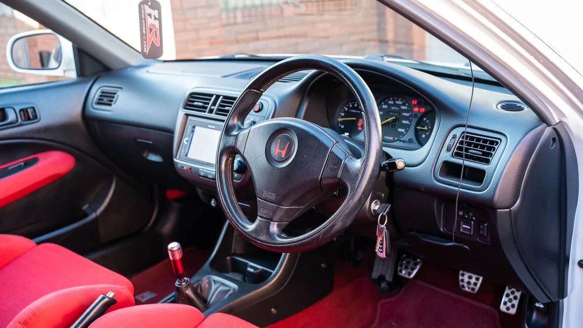 2000 Honda EK9 Civic Type R - Image 16 of 30