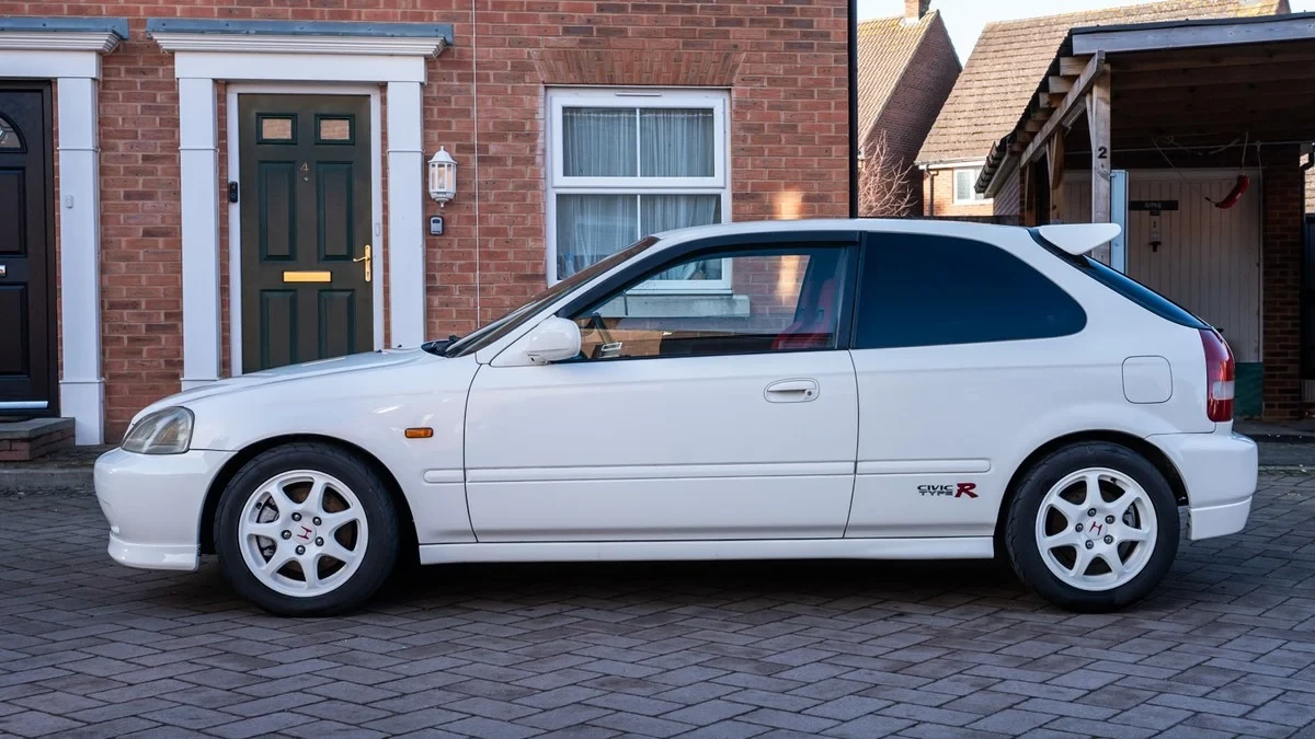 2000 Honda EK9 Civic Type R - Image 5 of 30