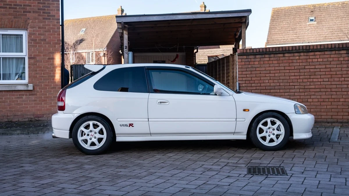 2000 Honda EK9 Civic Type R - Image 10 of 30