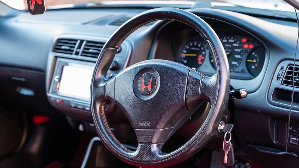 2000 Honda EK9 Civic Type R - Image 17 of 30