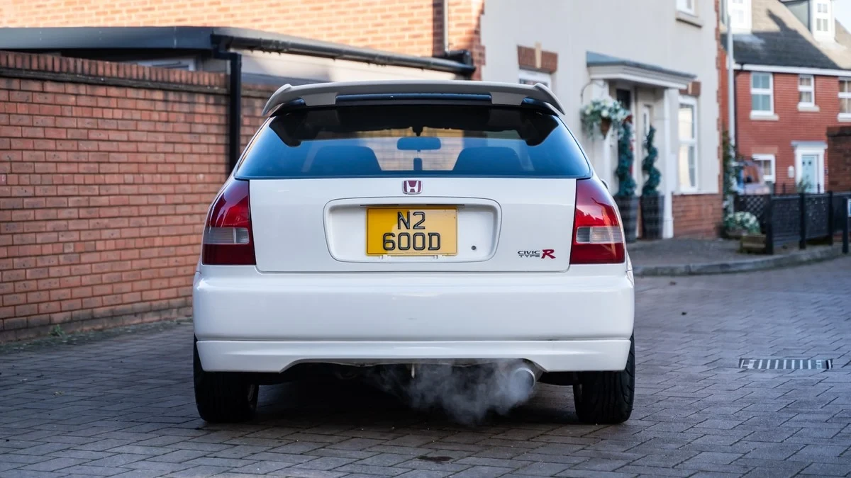 2000 Honda EK9 Civic Type R - Image 8 of 30