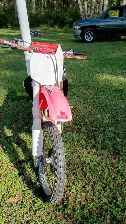 2000 Honda CR - Image 2 of 8