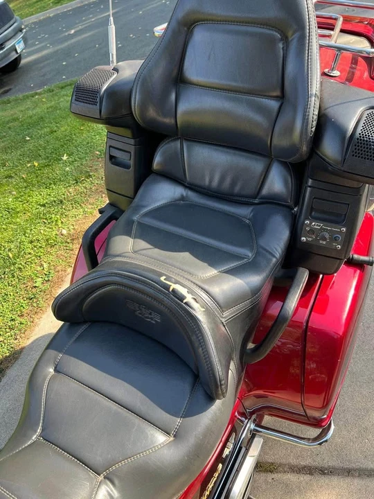 2000 Honda Gold Wing - Image 6 of 6