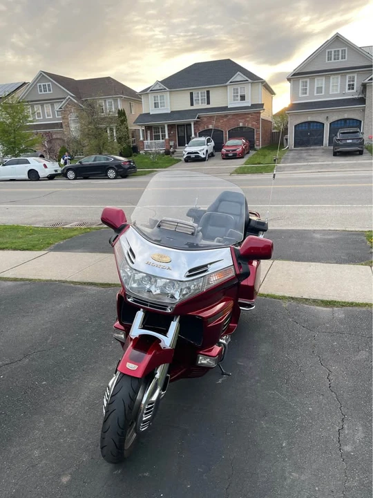 2000 Honda Gold Wing - Image 7 of 9