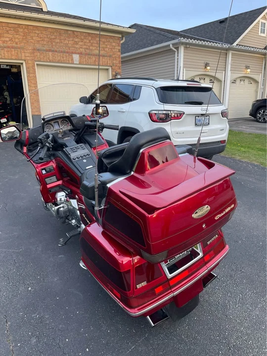 2000 Honda Gold Wing - Image 3 of 9