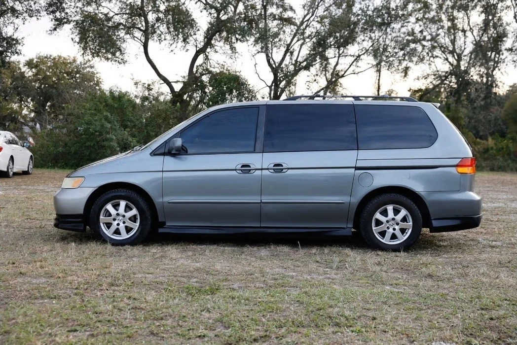 2000 Honda Odyssey - Image 3 of 12