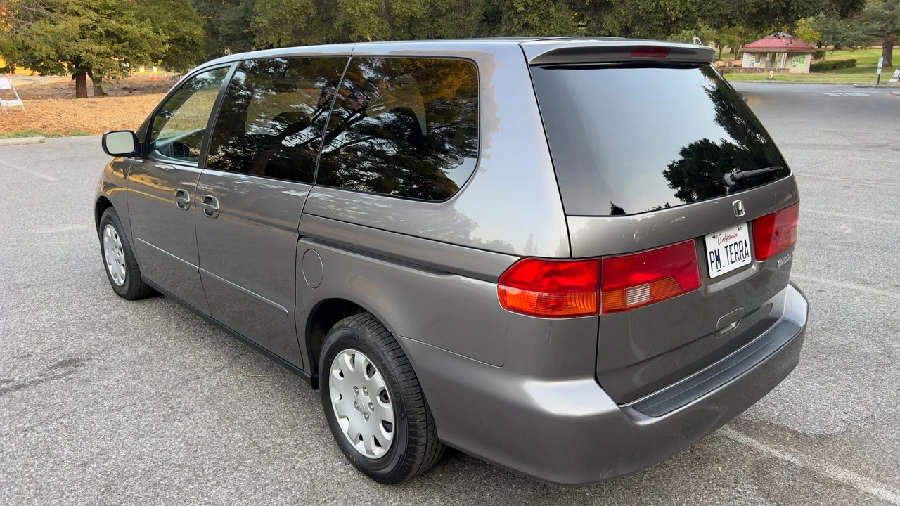 2000 Honda Odyssey - Image 27 of 31