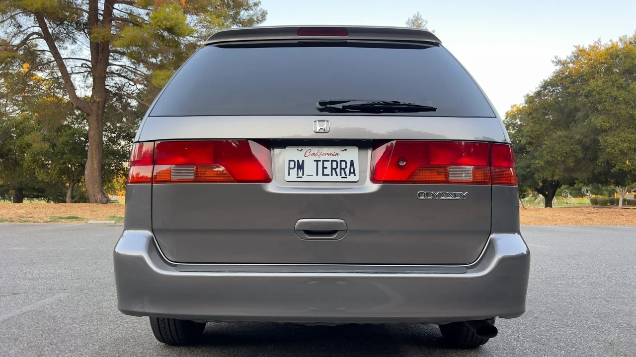 2000 Honda Odyssey - Image 25 of 31