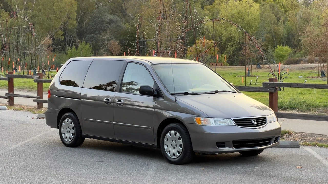 2000 Honda Odyssey - Image 14 of 31