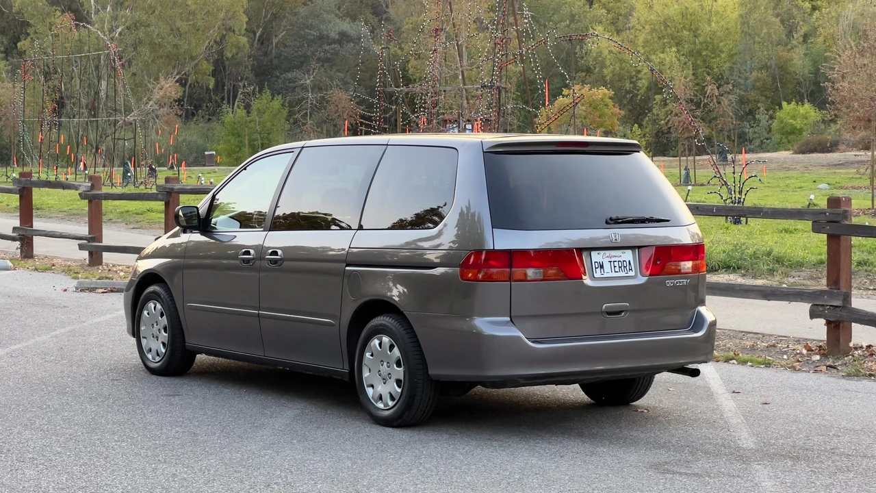 2000 Honda Odyssey - Image 28 of 31