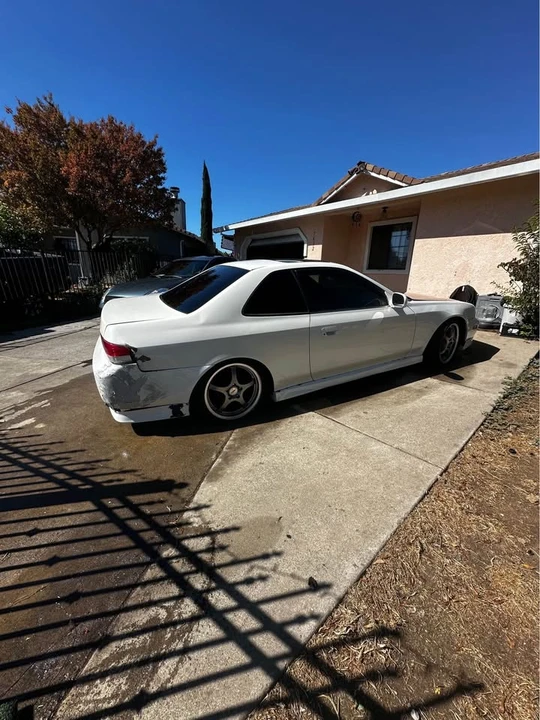2000 Honda Prelude 5th Gen - Image 3 of 8