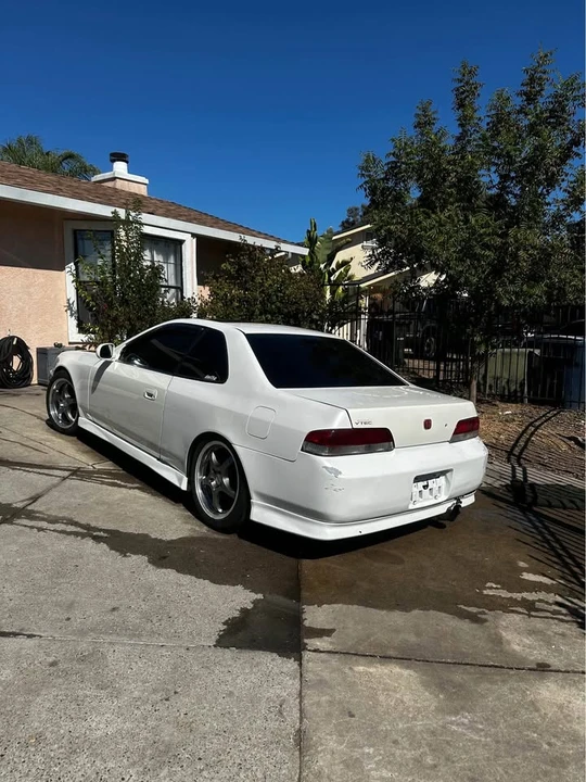 2000 Honda Prelude 5th Gen - Image 2 of 8