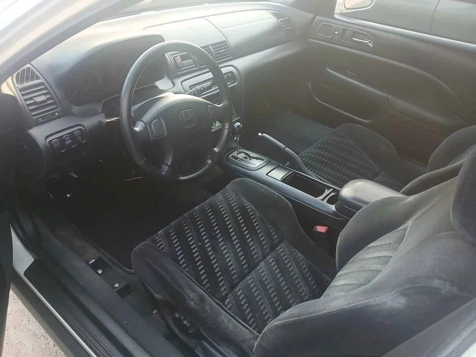 2000 Honda Prelude 5th Gen - Image 8 of 10