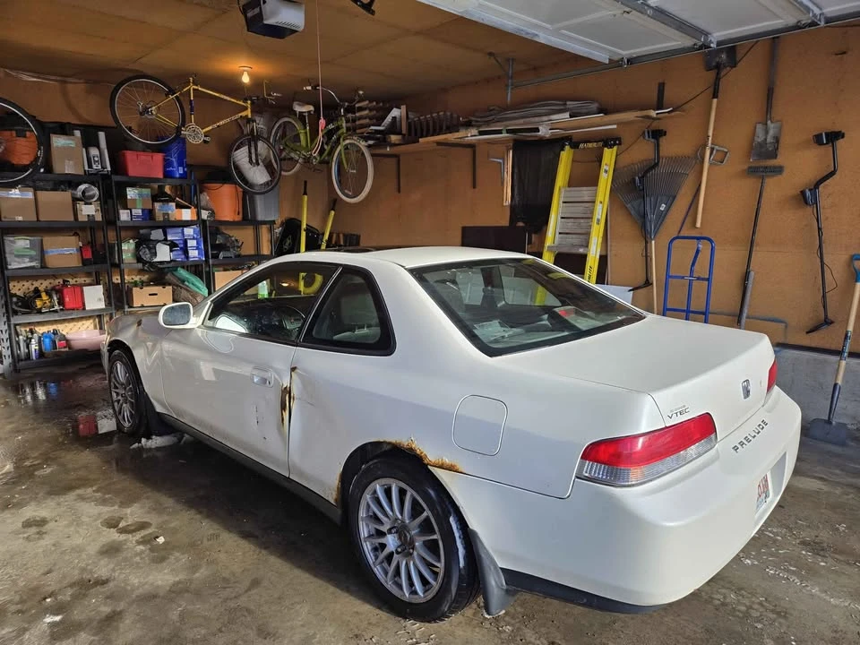 2000 Honda Prelude 5th Gen - Image 2 of 2