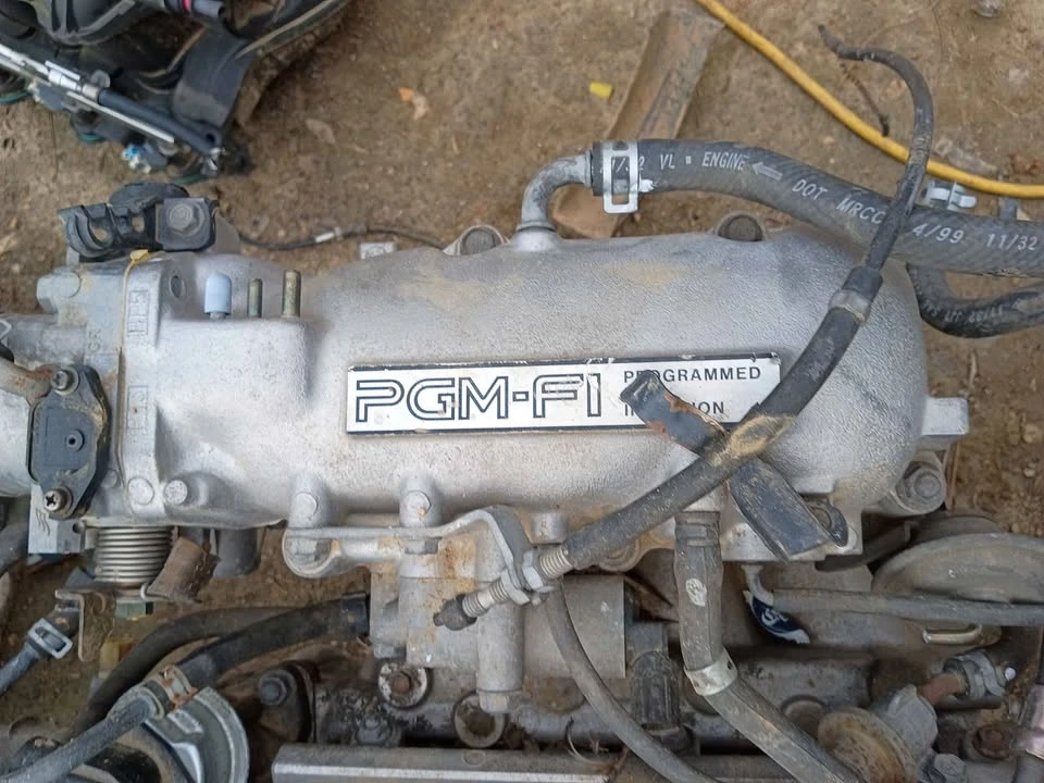 2000 Honda Prelude 5th Gen - Image 2 of 4