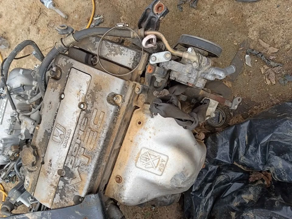 2000 Honda Prelude 5th Gen - Image 3 of 4